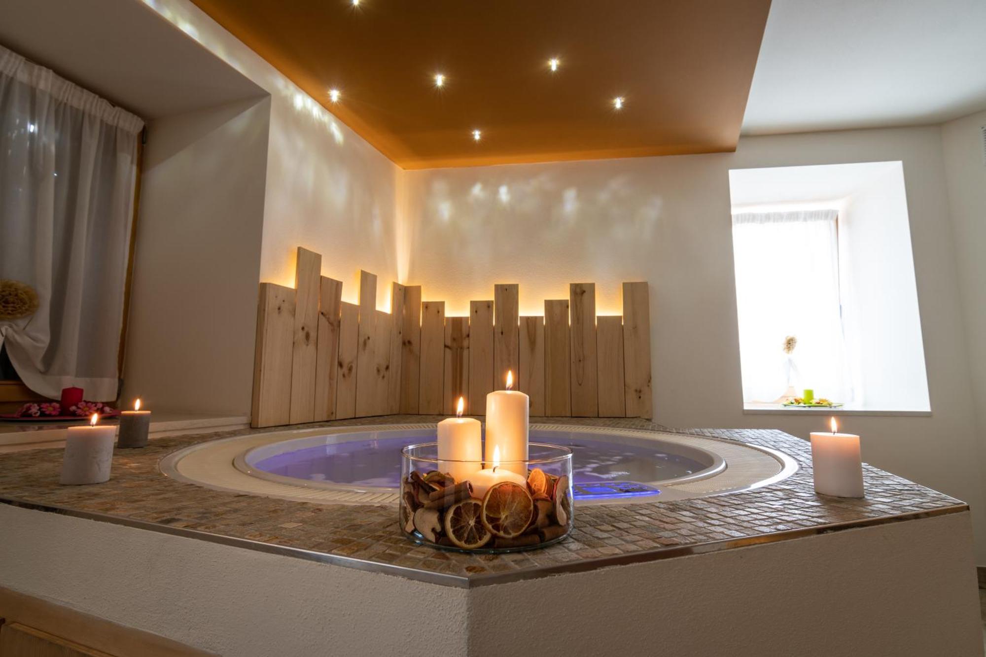 Aparthotel Dolomites Living&Relax コンメッツァドゥーラ エクステリア 写真