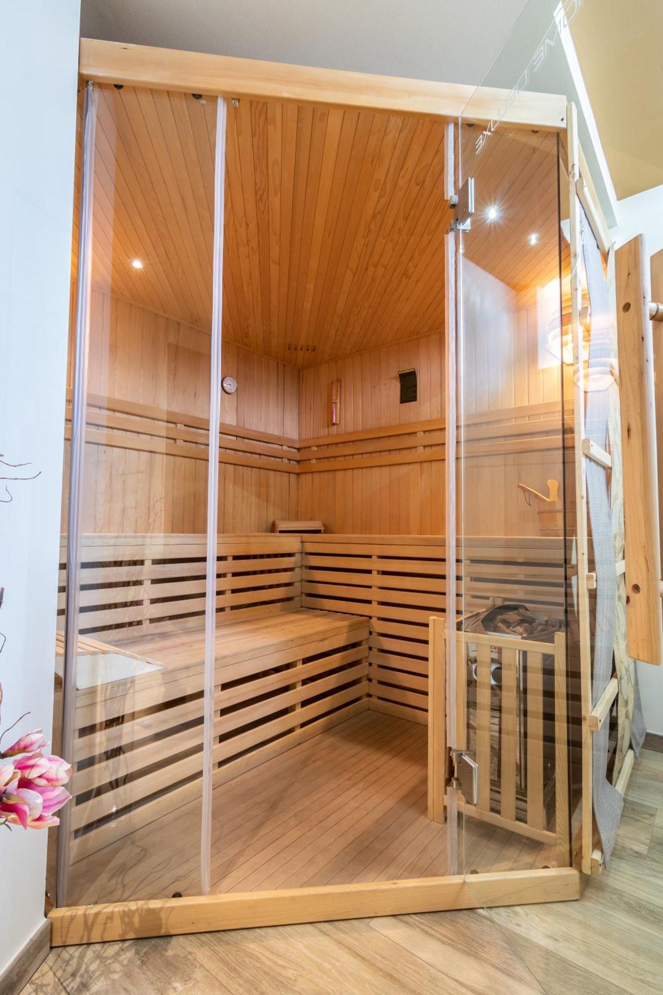 Aparthotel Dolomites Living&Relax コンメッツァドゥーラ エクステリア 写真
