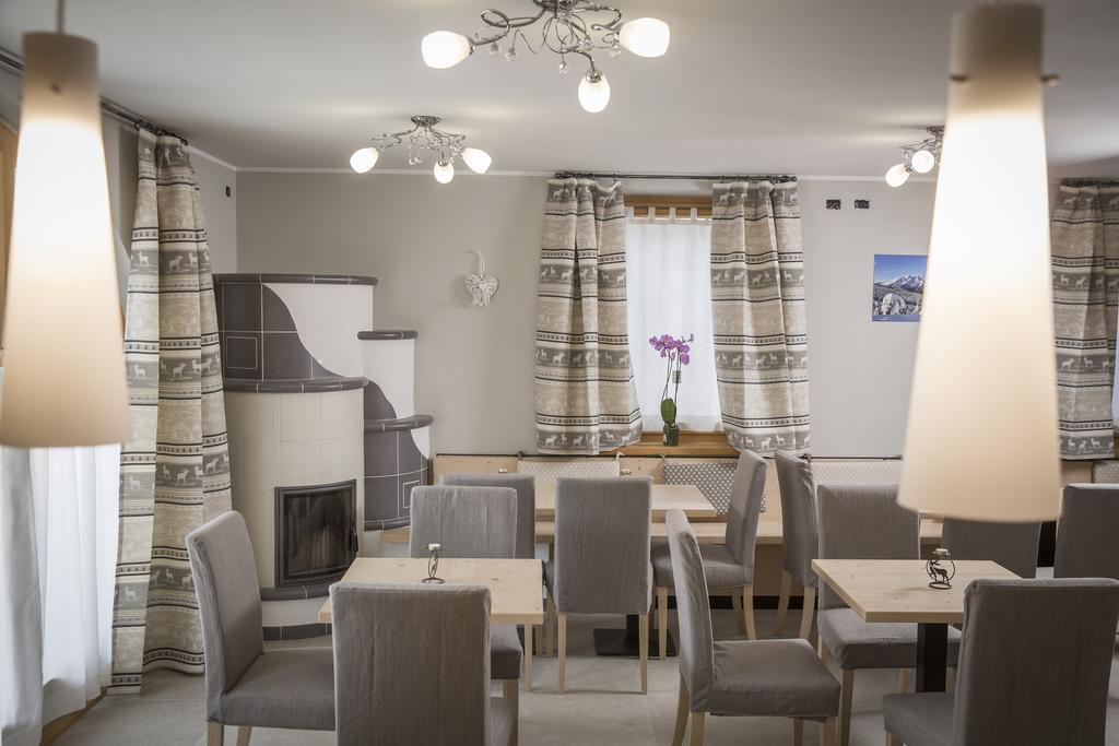 Aparthotel Dolomites Living&Relax コンメッツァドゥーラ エクステリア 写真