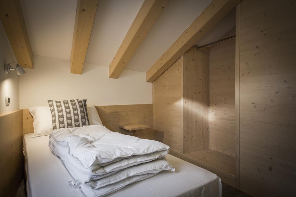 Aparthotel Dolomites Living&Relax コンメッツァドゥーラ 部屋 写真