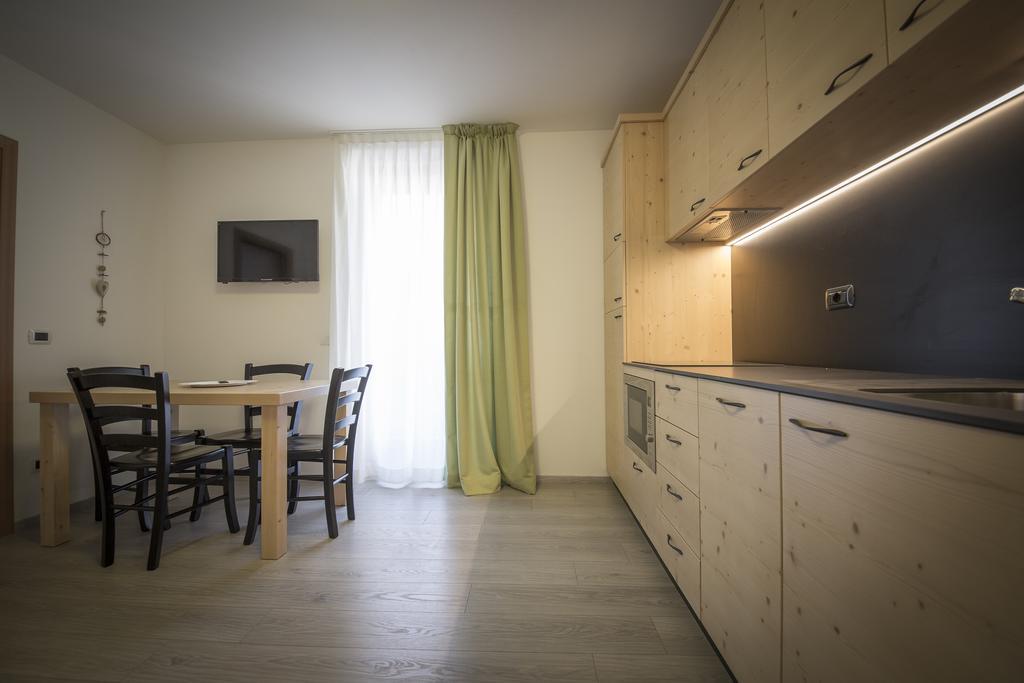 Aparthotel Dolomites Living&Relax コンメッツァドゥーラ エクステリア 写真