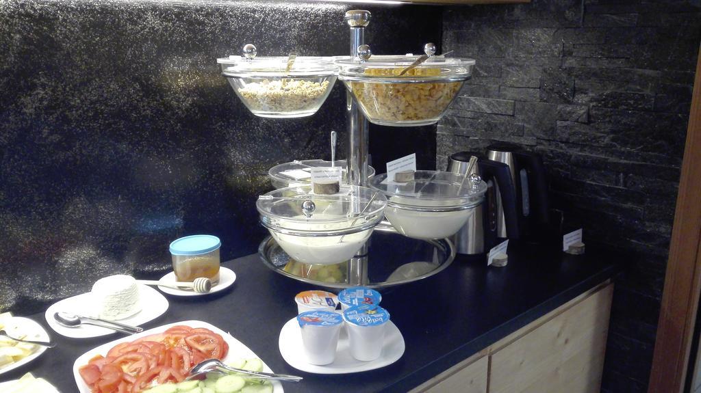 Aparthotel Dolomites Living&Relax コンメッツァドゥーラ エクステリア 写真