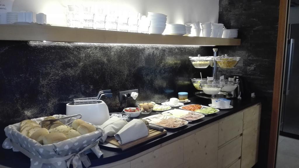 Aparthotel Dolomites Living&Relax コンメッツァドゥーラ エクステリア 写真