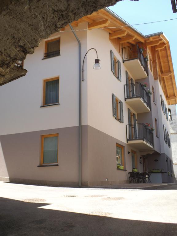 Aparthotel Dolomites Living&Relax コンメッツァドゥーラ エクステリア 写真